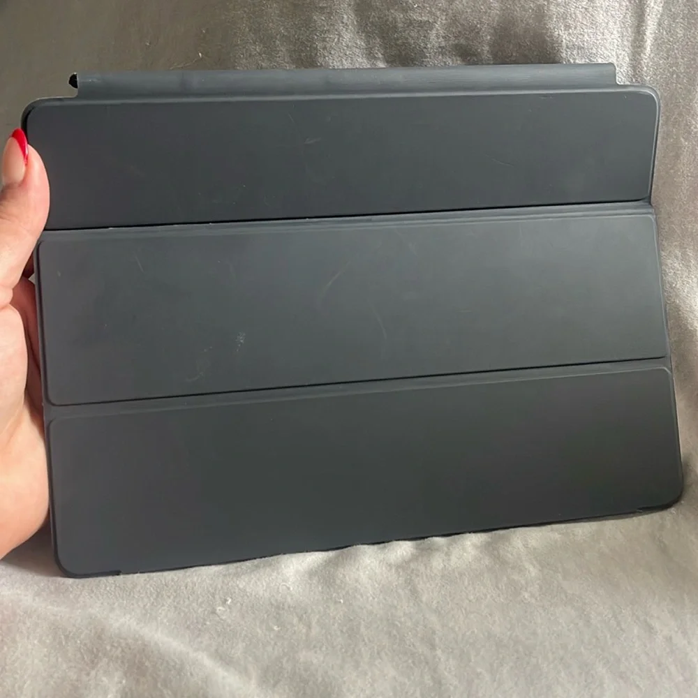 Apple ipad case keyboard